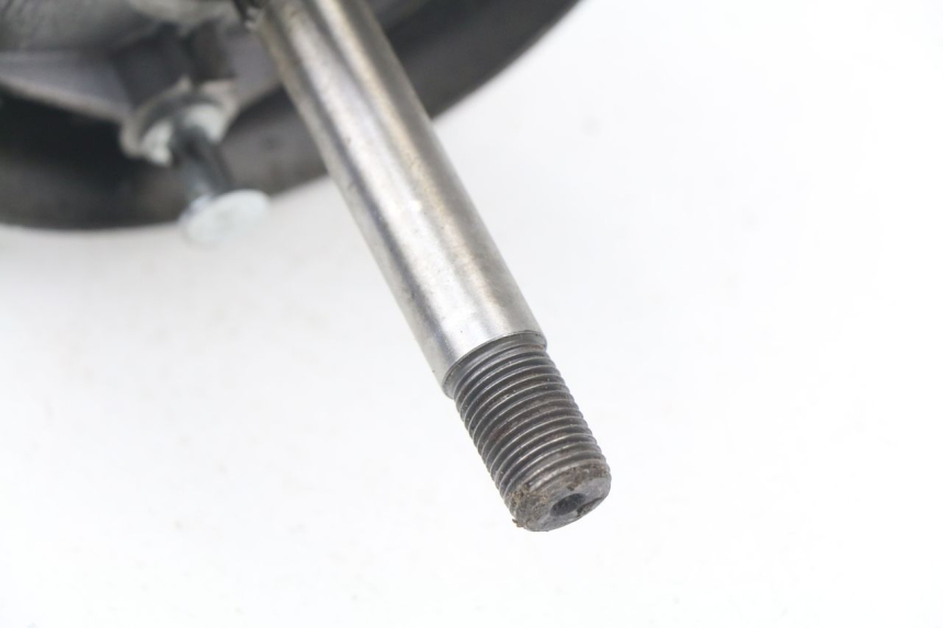 photo de REAR WHEEL SHAFT BENZHOU YY50QT31 VINTAGE 50 (2009 - 2012)