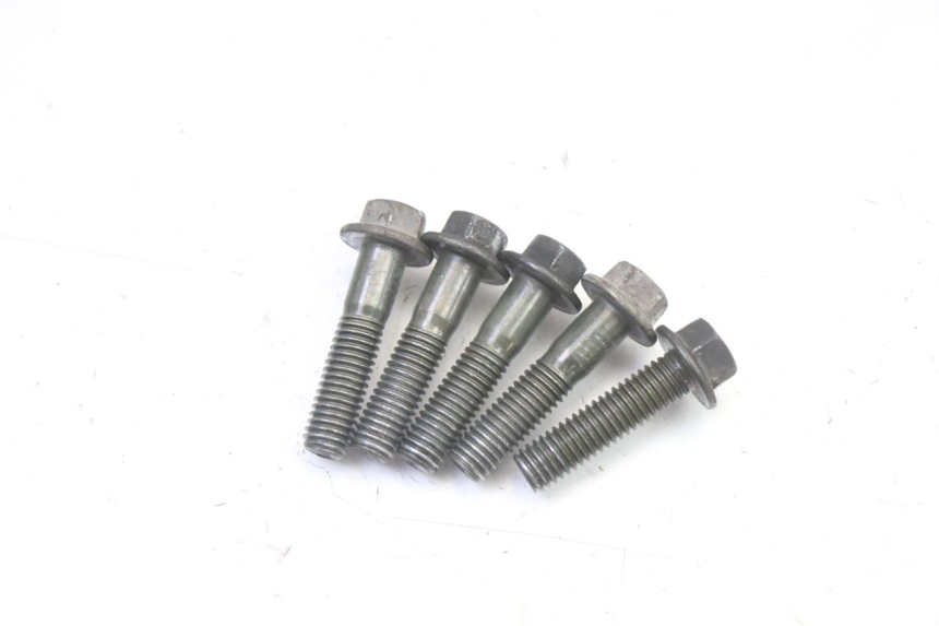 photo de REAR WHEEL SHAFT ORCAL CAVARO 4T 50 (2019 - 2023)