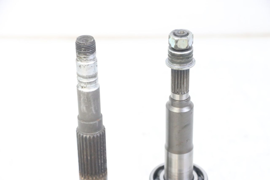 photo de REAR WHEEL SHAFT HONDA FORZA ABS 300 (2013 - 2019)