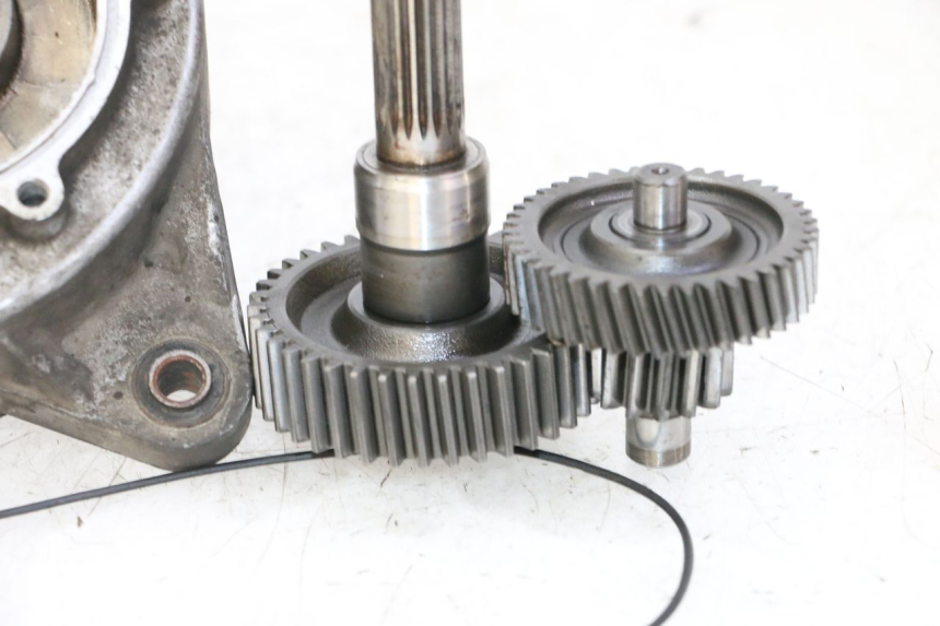 photo de REAR WHEEL SHAFT DAELIM HISTORY 125 (2001 - 2002)