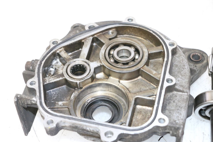 photo de REAR WHEEL SHAFT DAELIM HISTORY 125 (2001 - 2002)