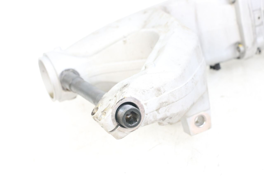 photo de REAR WHEEL SHAFT MOTO GUZZI NORGE 8V GT 1200 (2011 - 2016)