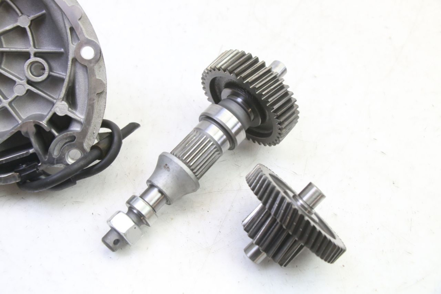photo de REAR WHEEL SHAFT PIAGGIO MP3 HPE 310 (2024 - 2025)