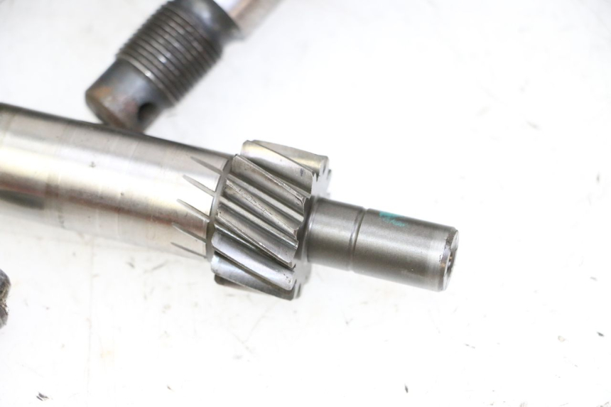 photo de REAR WHEEL SHAFT PIAGGIO MP3 LT 300 (2010 - 2016)