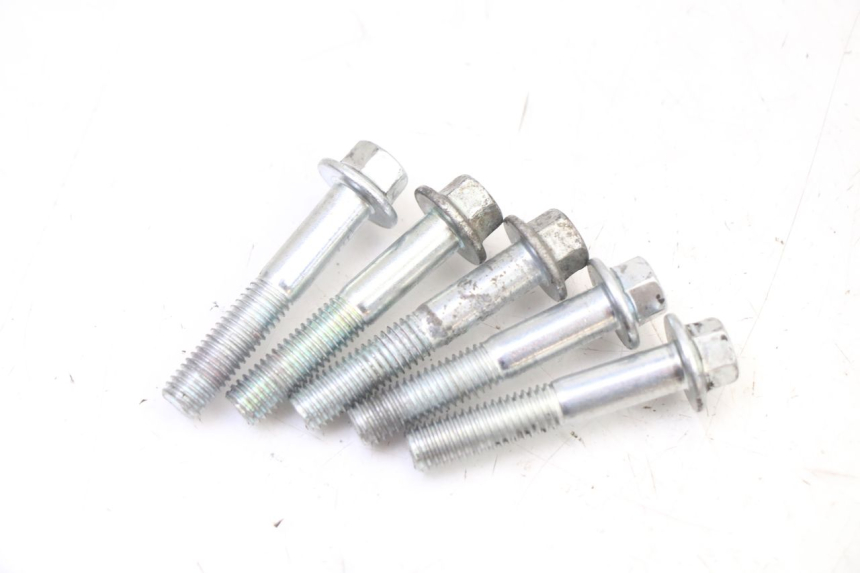 photo de REAR WHEEL SHAFT PIAGGIO NEW TYPHOON 50 (2018 - 2021)