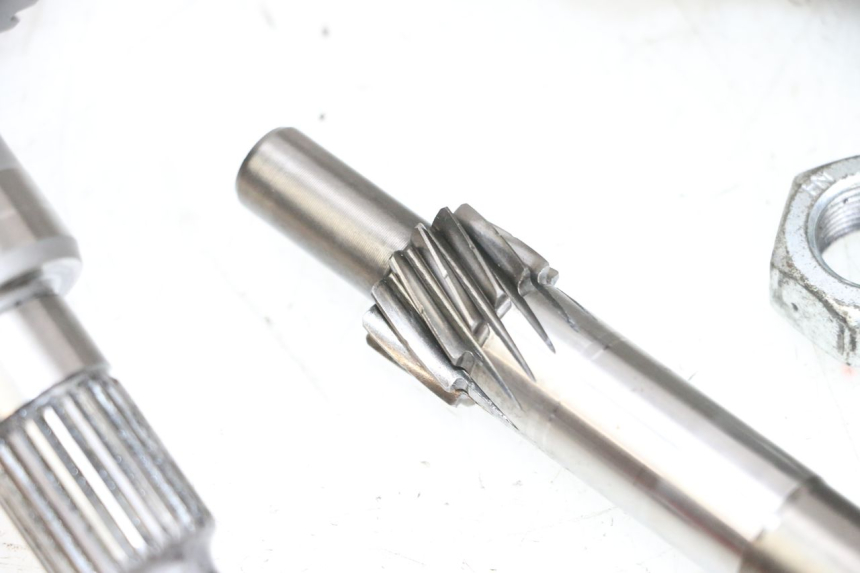 photo de REAR WHEEL SHAFT PIAGGIO NEW TYPHOON 50 (2018 - 2021) - Focus on structure