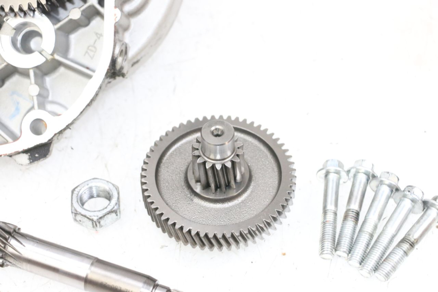 photo de REAR WHEEL SHAFT PIAGGIO NEW TYPHOON 50 (2018 - 2021) - Checked used part