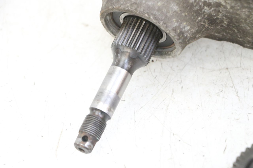photo de REAR WHEEL SHAFT PIAGGIO VESPA GRANTURISMO 200 (2004 - 2005)