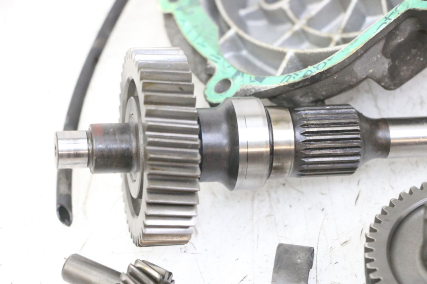 photo de REAR WHEEL SHAFT PIAGGIO VESPA GRANTURISMO 200 (2004 - 2005)