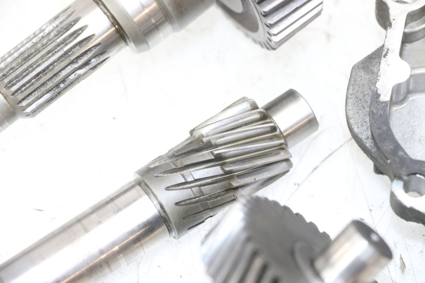 photo de REAR WHEEL SHAFT PEUGEOT SATELIS 125 (2013 - 2018)