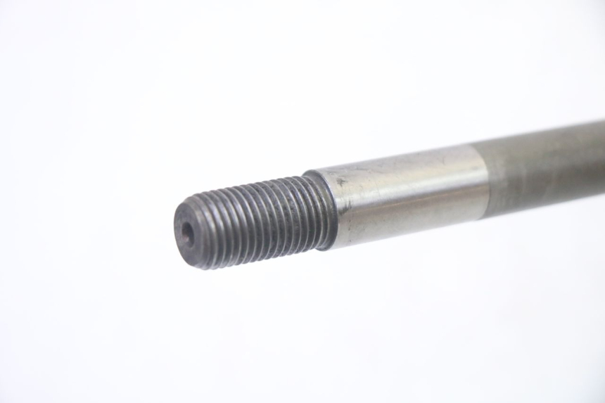 photo de REAR WHEEL SHAFT PEUGEOT SATELIS 125 (2013 - 2018)