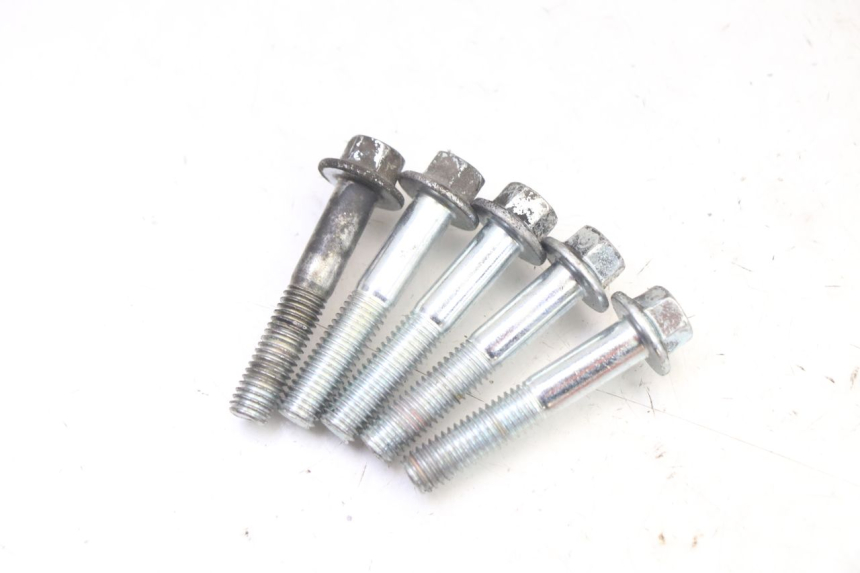 photo de REAR WHEEL SHAFT APRILIA SR 2T 50 (2018 - 2022)