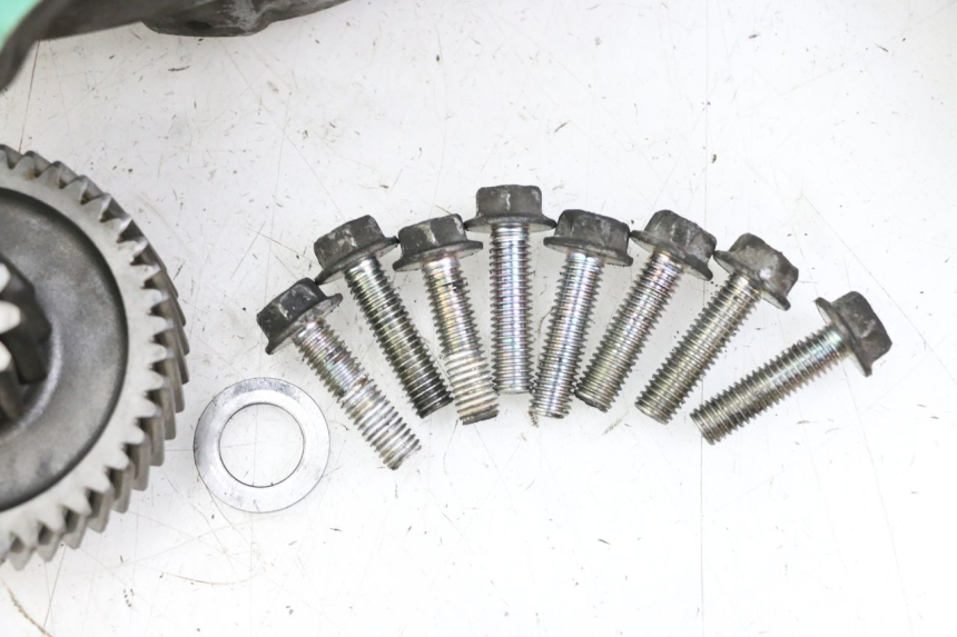 photo de REAR WHEEL SHAFT SUZUKI BURGMAN 125 (2015 - 2017)