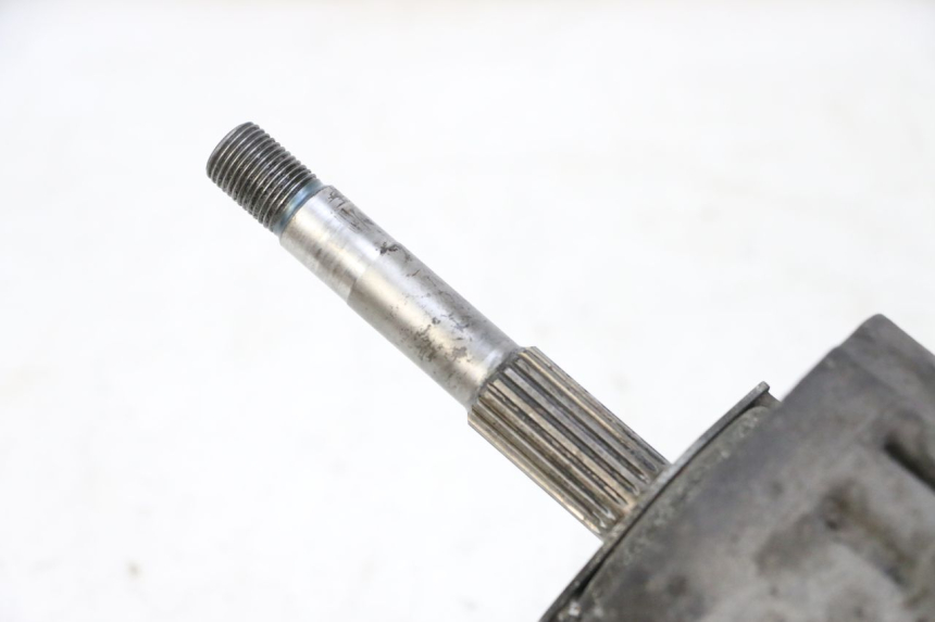 photo de REAR WHEEL SHAFT SUZUKI BURGMAN 125 (2015 - 2017)