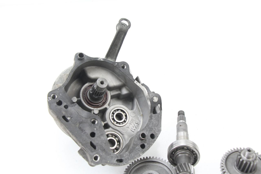 photo de REAR WHEEL SHAFT SYM TONIK 125 (2010 - 2014)