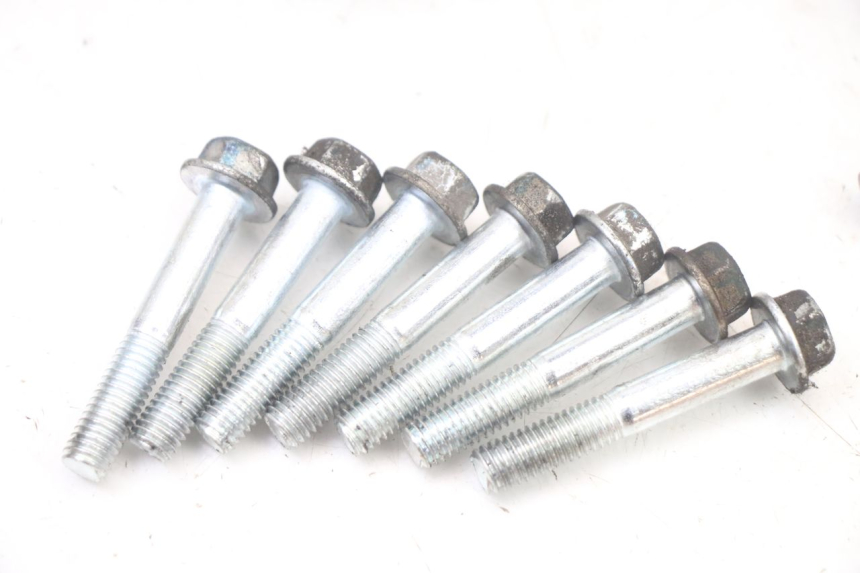 photo de REAR WHEEL SHAFT PEUGEOT TWEET 4T 50 (2018 - 2020)