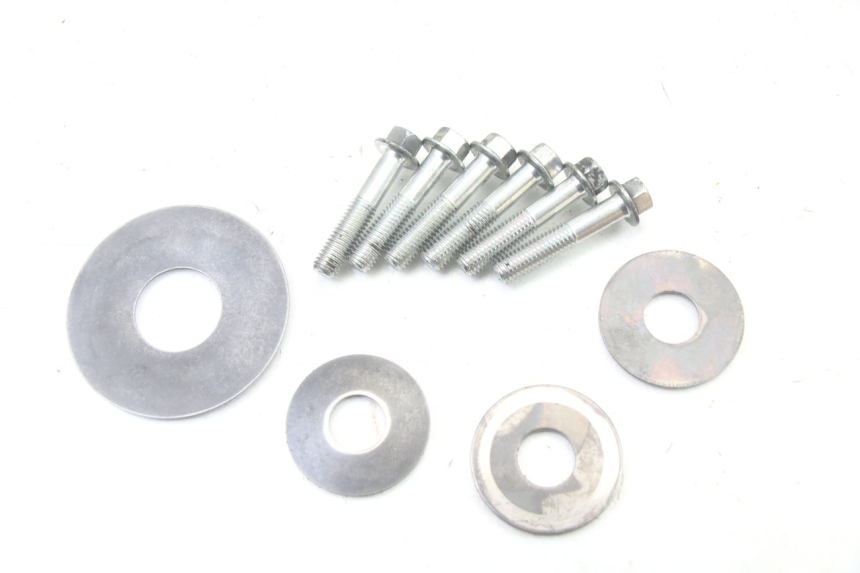 photo de REAR WHEEL SHAFT YAMAHA X-MAX XMAX 125 (2010 - 2014)
