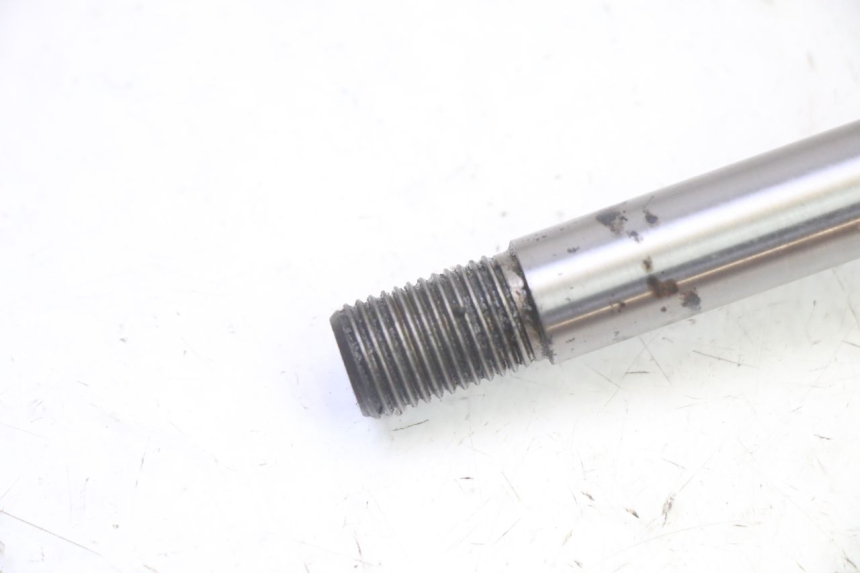 photo de REAR WHEEL SHAFT YAMAHA X-MAX XMAX 125 (2010 - 2014)