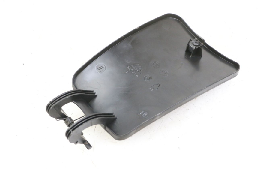 photo de FUEL CAP PIAGGIO MP3 LT 400 (2007 - 2012) - Zoom on usage condition