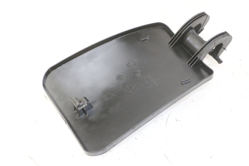 photo de FUEL FLAP PIAGGIO MP3 LT 300 (2010 - 2016)