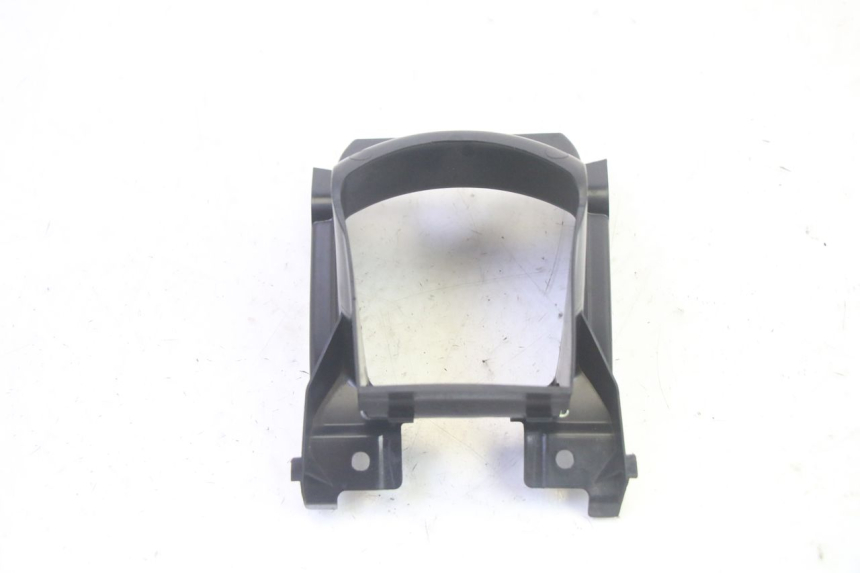 photo de FUEL FLAP YAMAHA TRICITY 300 (2020 - 2024) - Fixing points details