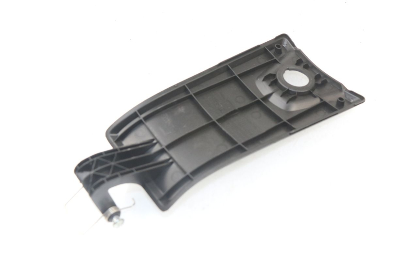 photo de FUEL FLAP YAMAHA XMAX X-MAX ABS 125 (2014 - 2016) - Component detail