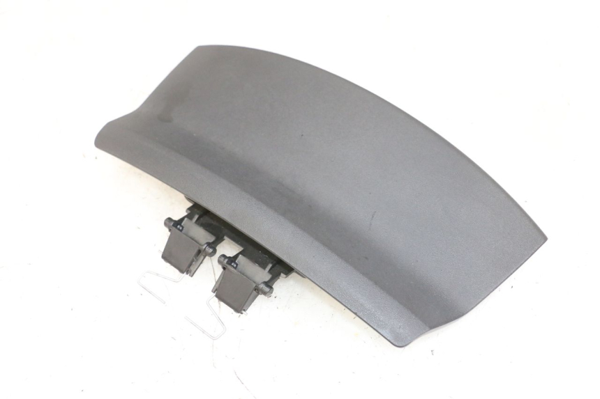 photo de FRONT INSPECTION COVER PIAGGIO MP3 500 (2016 - 2018) - Alternative perspective