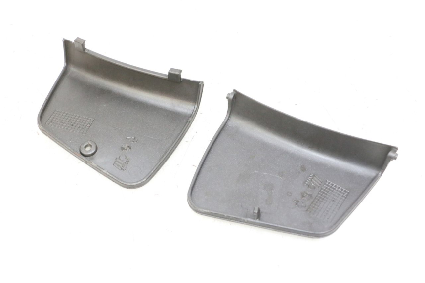 photo de FRONT INSPECTION COVER PIAGGIO X8 125 (2004 - 2007) - Zoom on usage condition