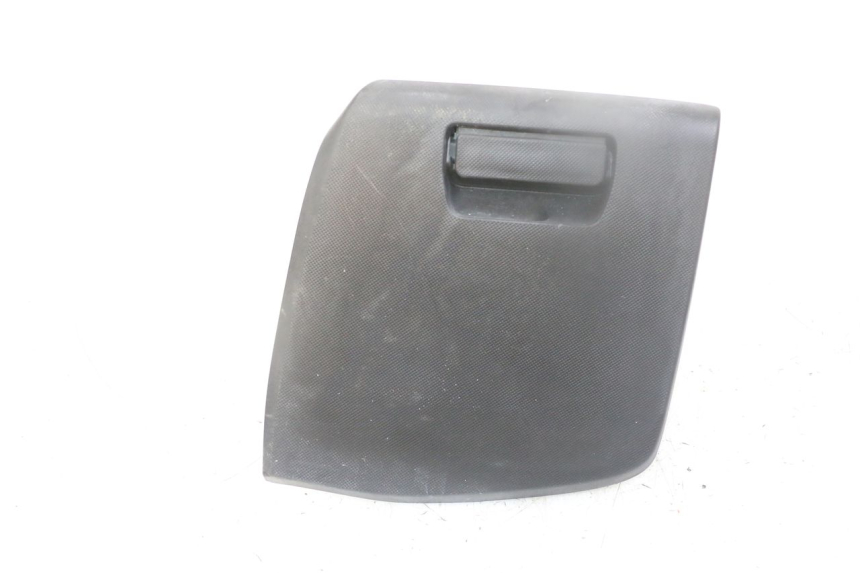 photo de RIGHT INSPECTION COVER HONDA FORZA ABS 300 (2013 - 2019)