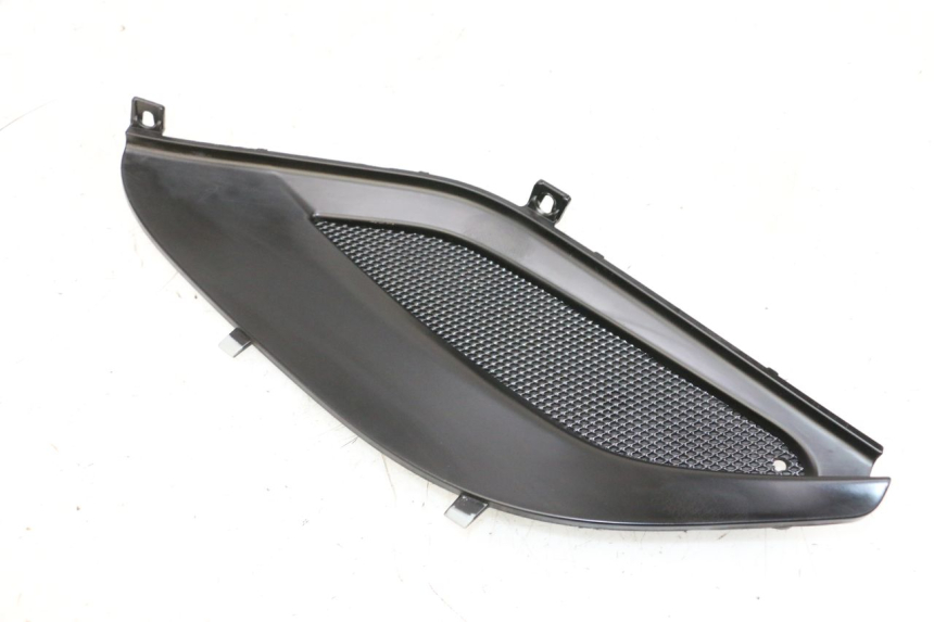 photo de RIGHT INSPECTION COVER PIAGGIO MP3 HPE 300 (2019 - 2026) - Technical close-up