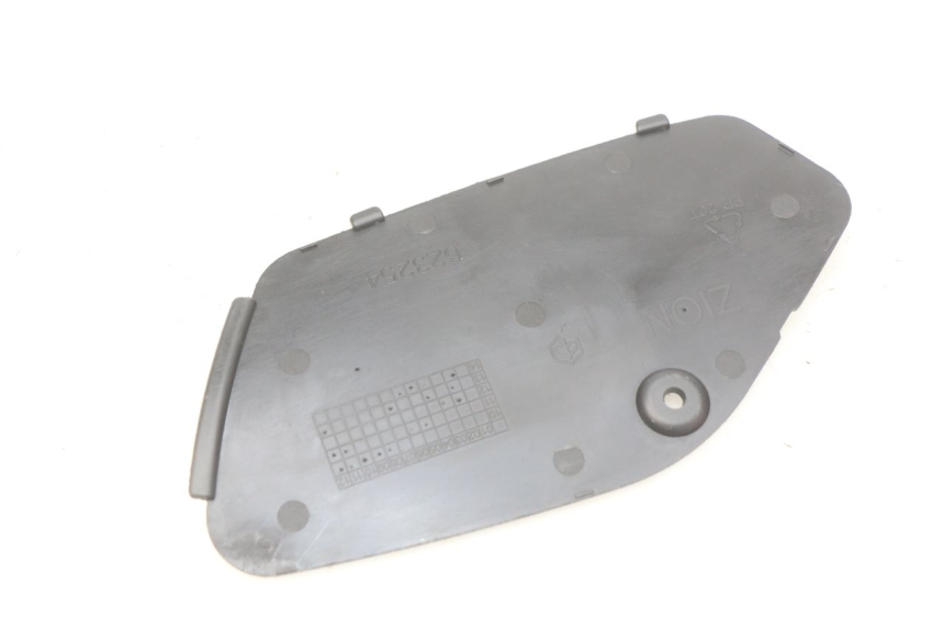 photo de RIGHT INSPECTION COVER PIAGGIO MP3 500 (2014 - 2016)