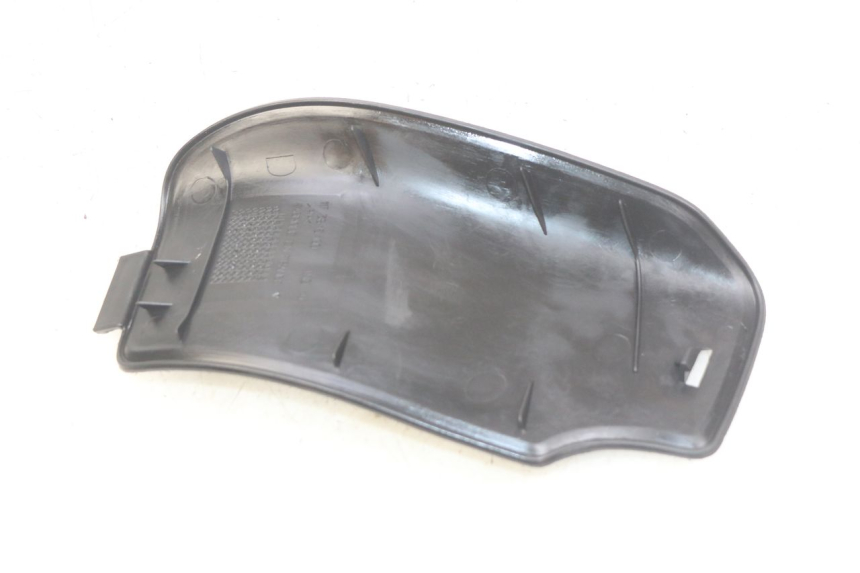 photo de RIGHT SIDE ACCESS PANEL PEUGEOT ELYSEO 125 (1999 - 2004)