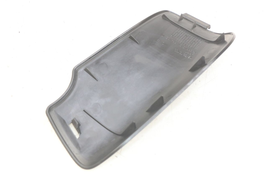 photo de RIGHT SIDE ACCESS PANEL PEUGEOT ELYSEO 125 (1999 - 2004)