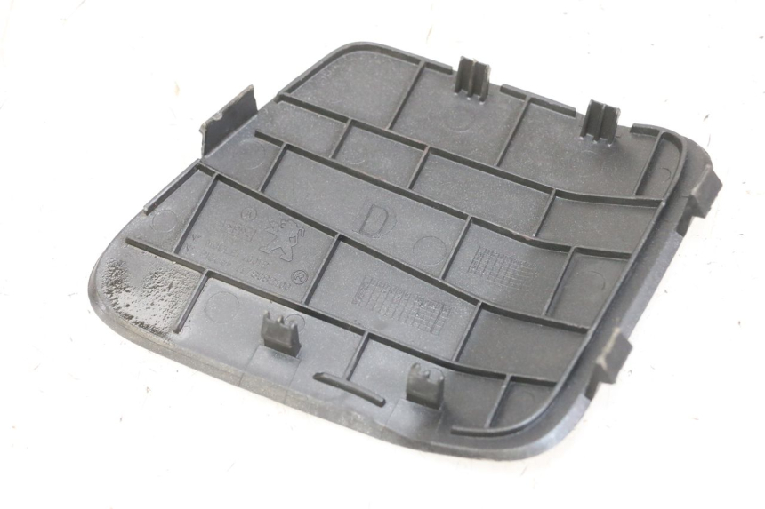 photo de RIGHT INSPECTION COVER PEUGEOT SATELIS 125 (2013 - 2018)