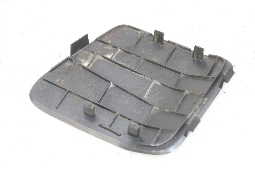 photo de RIGHT INSPECTION COVER PEUGEOT SATELIS 125 (2013 - 2018)