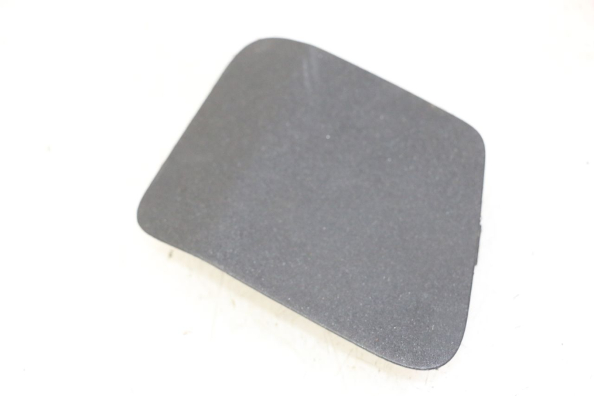 photo de RIGHT INSPECTION COVER PEUGEOT SATELIS 125 (2013 - 2018)