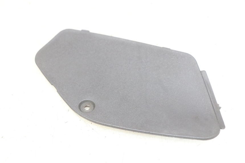 photo de RIGHT INSPECTION COVER PIAGGIO X8 125 (2004 - 2007)