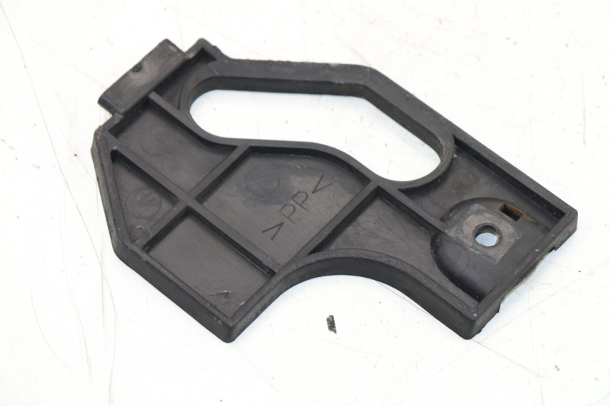 photo de RIGHT INSPECTION COVER YAMAHA YP MAJESTY 400 (2004 - 2008)