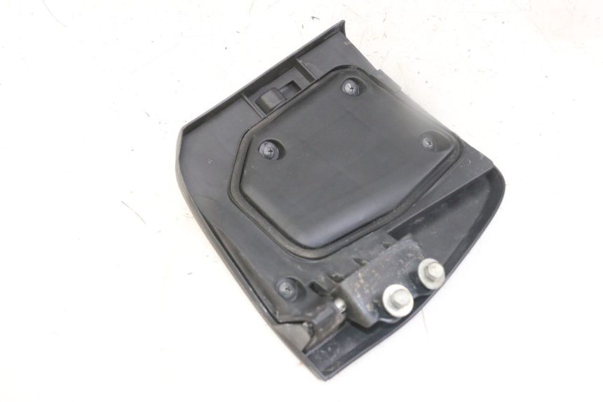 photo de LEFT INSPECTION COVER HONDA FORZA ABS 300 (2013 - 2019)