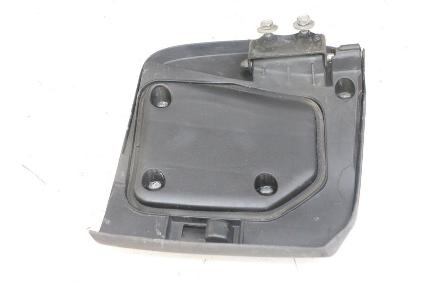 photo de LEFT INSPECTION COVER HONDA FORZA ABS 300 (2013 - 2019)