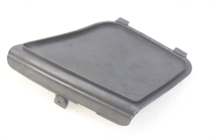 photo de LEFT SIDE ACCESS PANEL HONDA FES PANTHEON 125 (2003 - 2007)