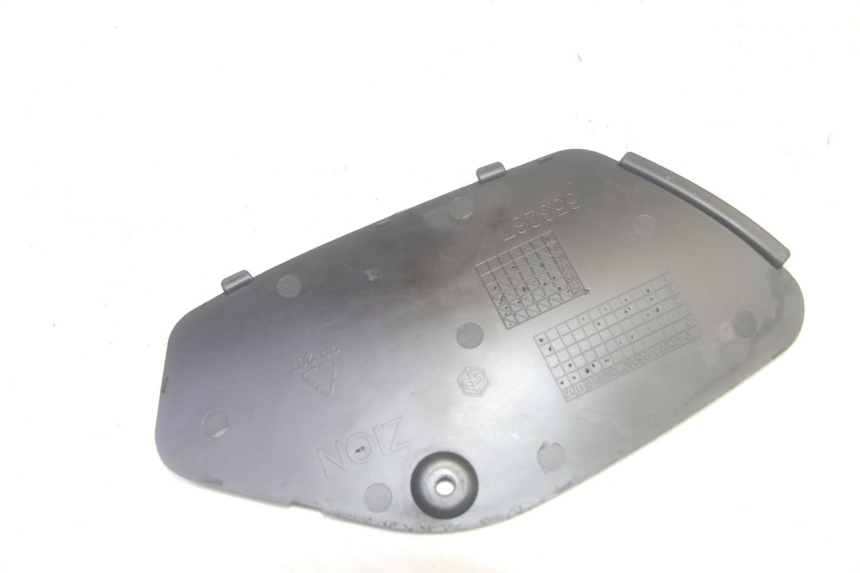 photo de LEFT INSPECTION COVER PIAGGIO MP3 HPE 350 (2018 - 2020) - Alternative perspective