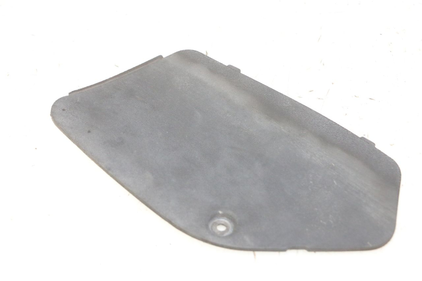 photo de LEFT SIDE ACCESS PANEL PIAGGIO MP3 500 (2011 - 2015)