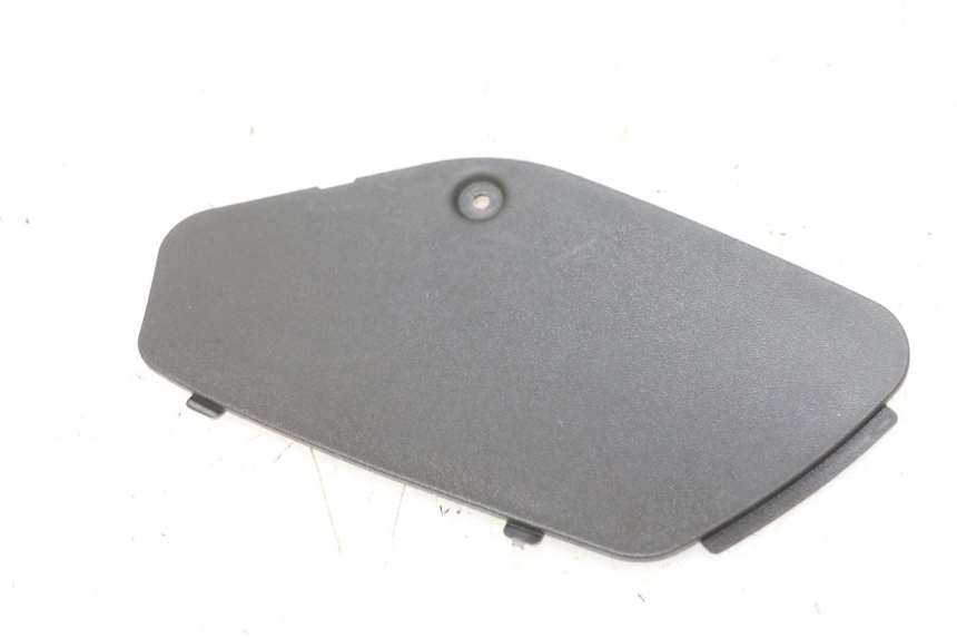 photo de LEFT INSPECTION COVER PIAGGIO MP3 125 (2006 - 2014)
