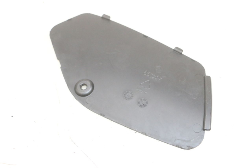 photo de LEFT INSPECTION COVER PIAGGIO MP3 RL 250 (2007 - 2010) - Component detail