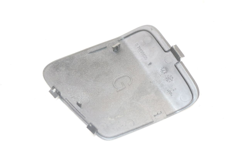 photo de LEFT INSPECTION COVER PEUGEOT SATELIS 125 (2010 - 2012)