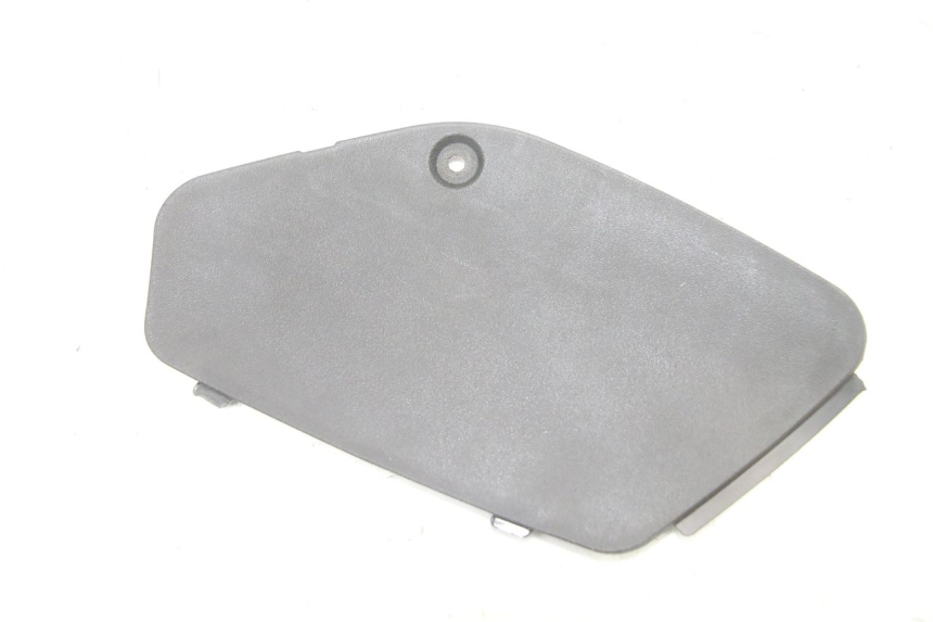 photo de LEFT SIDE ACCESS PANEL PIAGGIO XEVO - X EVO 125 (2007 - 2016)