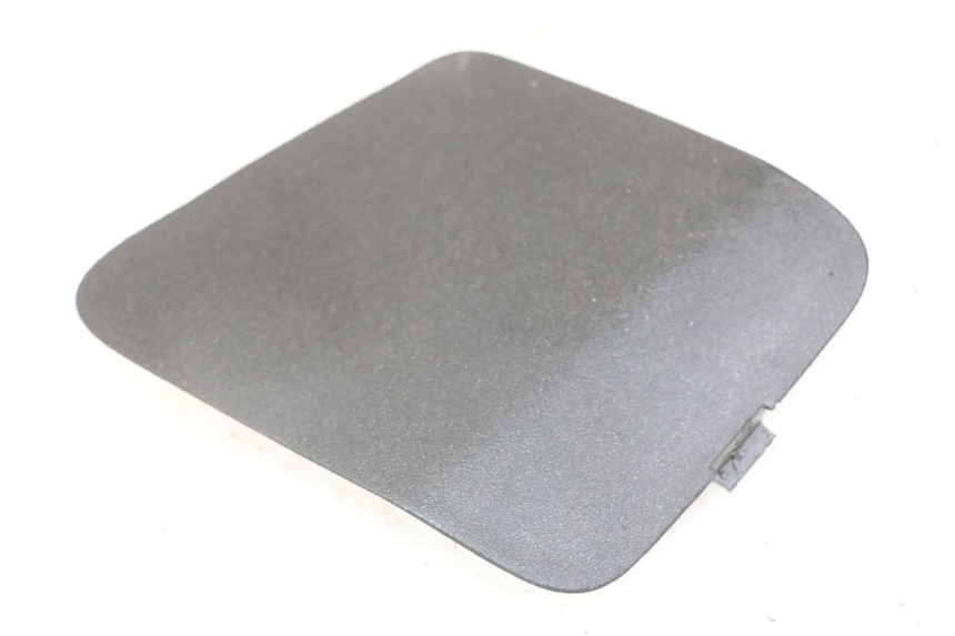 photo de LEFT INSPECTION COVER PEUGEOT SATELIS COMPRESSOR K15 125 (2006 - 2009)