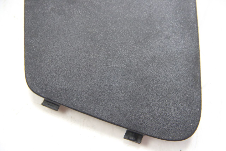 photo de LEFT INSPECTION COVER PEUGEOT SATELIS 125 (2006 - 2009)