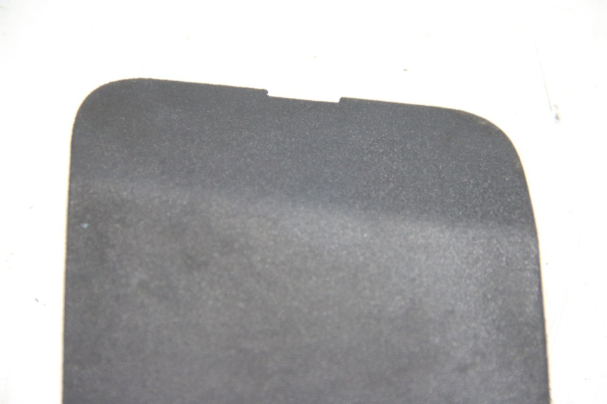 photo de LEFT INSPECTION COVER PEUGEOT SATELIS 125 (2006 - 2009)